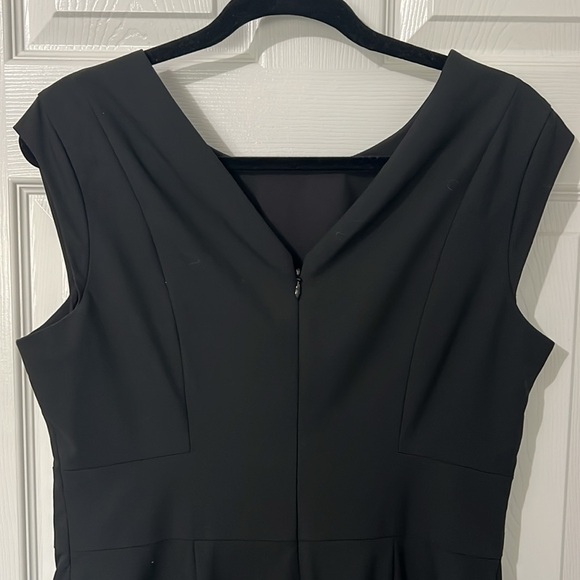 The Limited Black Collection Suiting Dress. Black, Size L - Picture 5 of 6